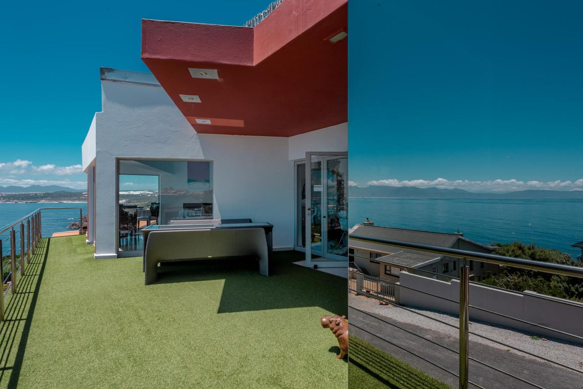 Sea Star Lodge Gansbaai Exterior foto